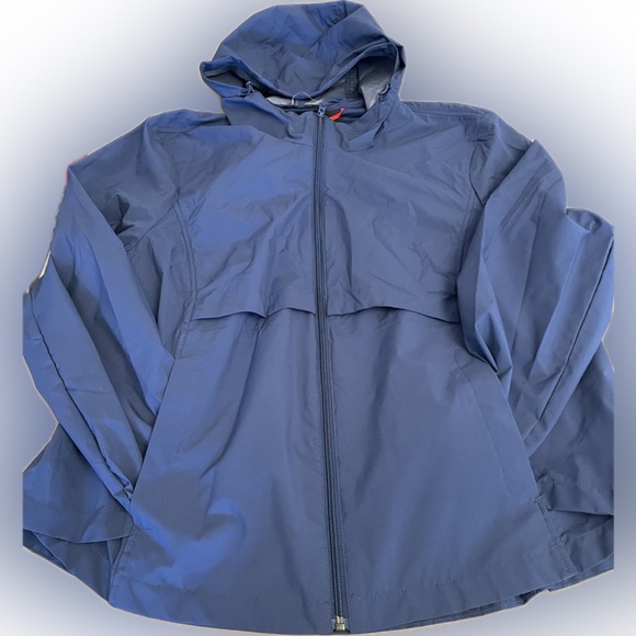 XL Women’s packable vented, hooded windbreaker jacket NWOT - Picture 8 of 14